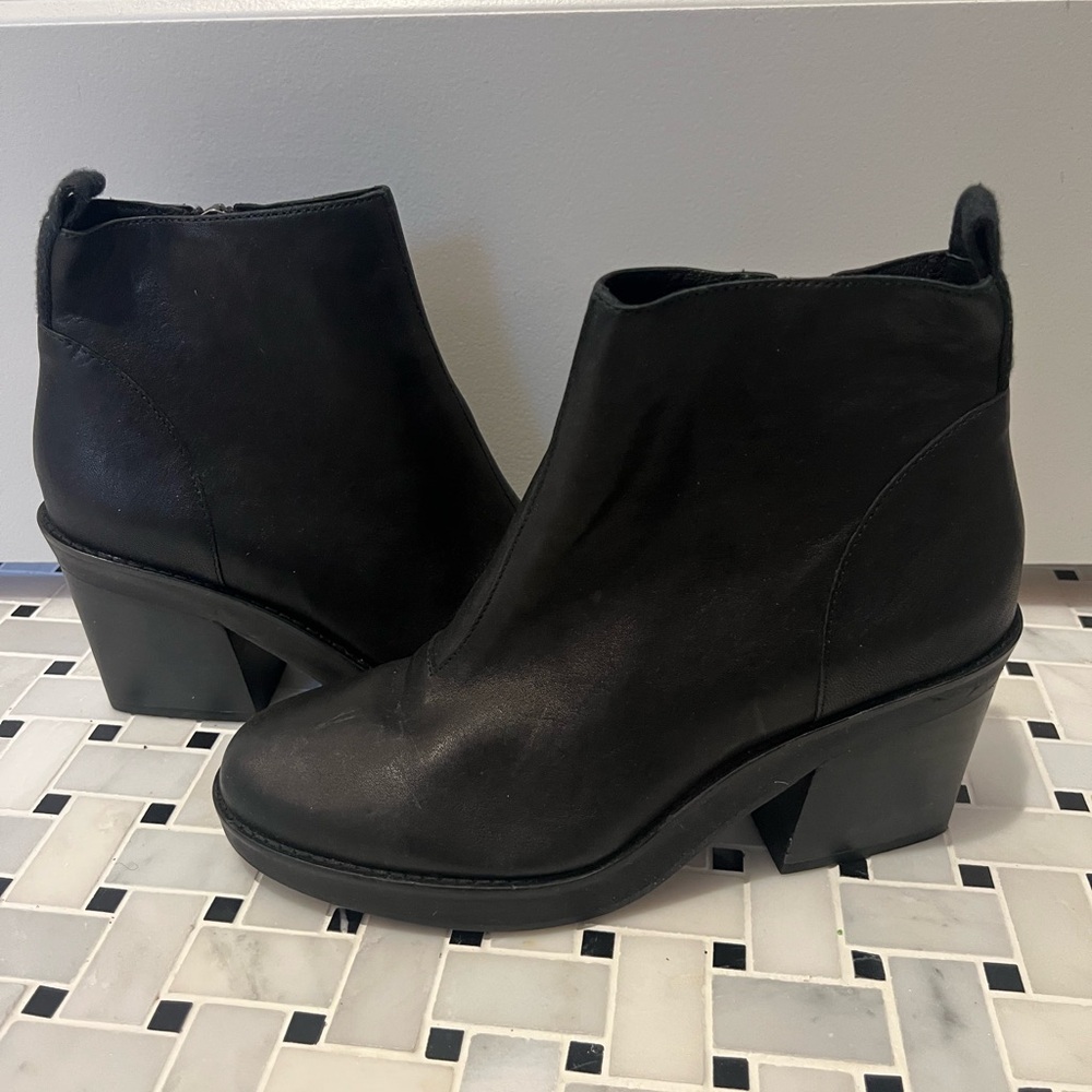 Eileen Fisher Black Leather Ankle Booties